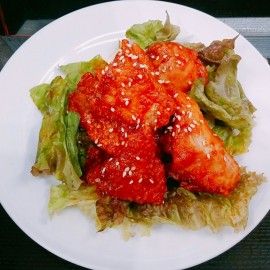 ヤンニョムチキン(韓国風甘辛チキン)